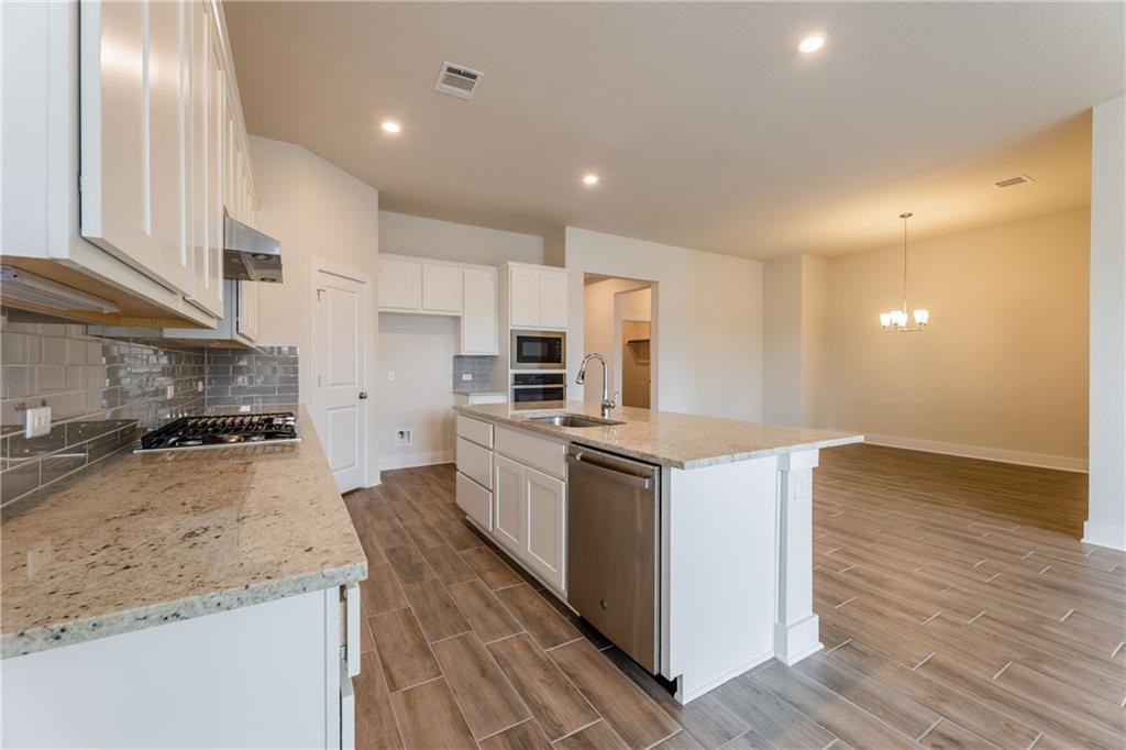 178 Brooks Ranch Dr #1 - Photo 5 of 18