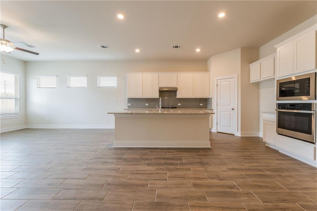 178 Brooks Ranch Dr #1 - Photo 6 of 18