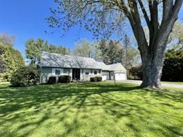 featured image of 20 Newton Ln #1