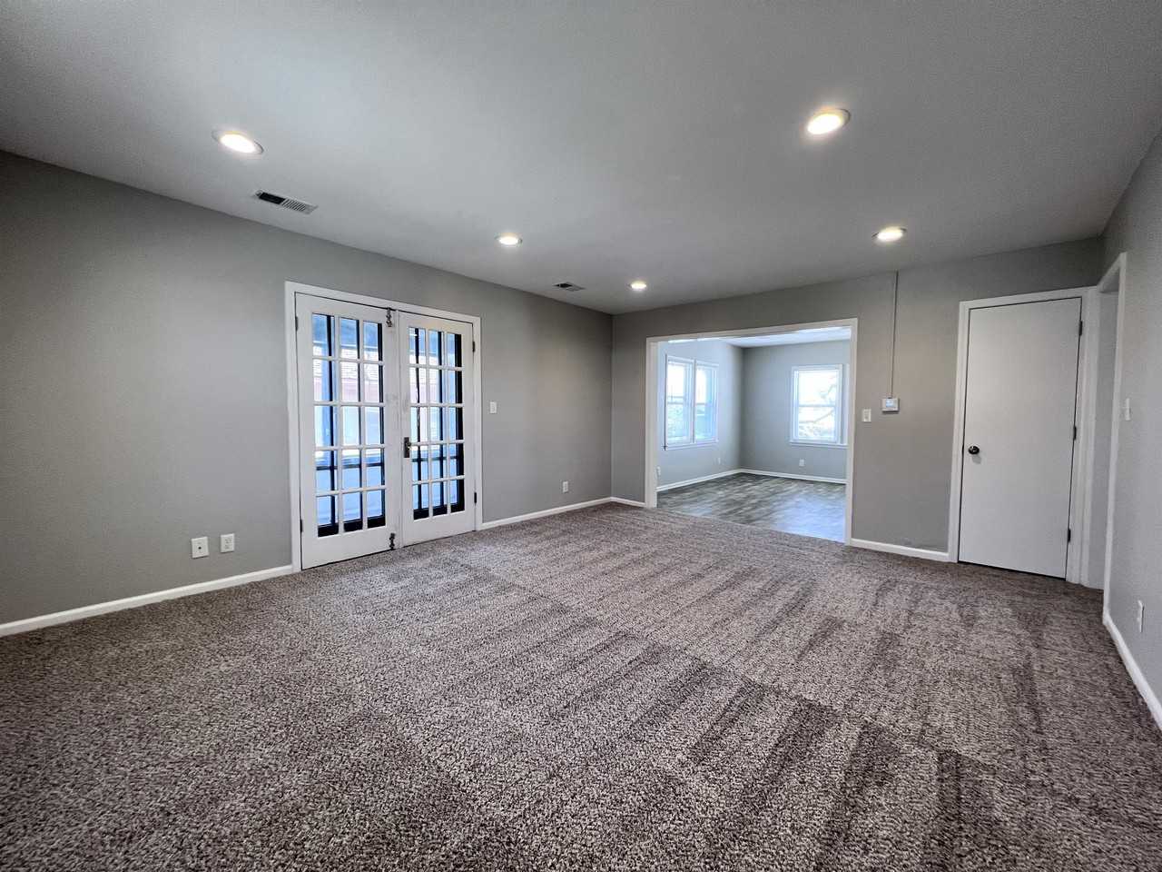 4312 Holly St #1 - Photo 2 of 8