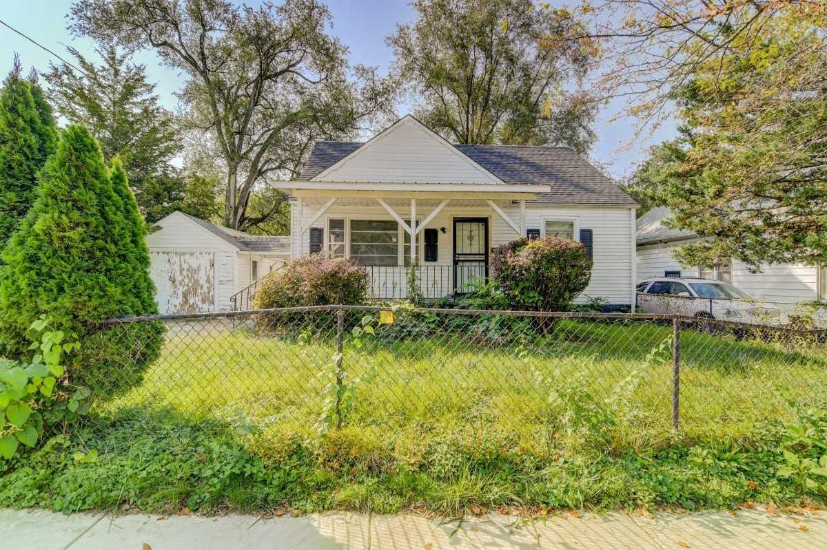 759 E Lawrence St #1 - Photo 2 of 29