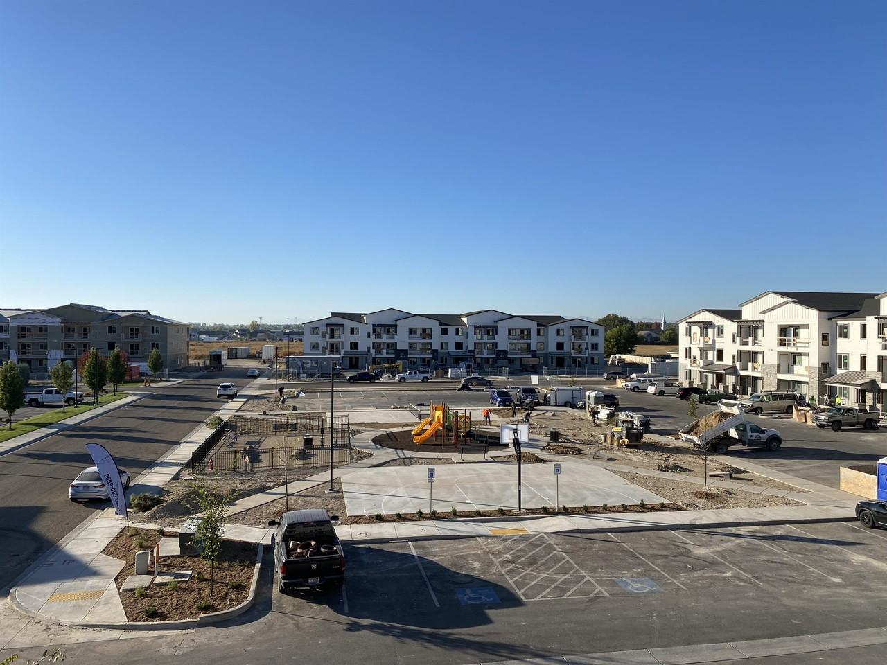 1516 Indian Springs Street - Photo 4 of 7