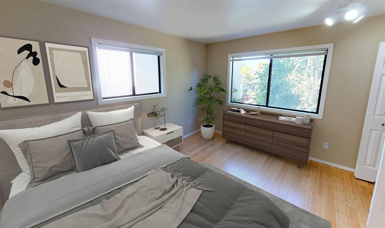 Sunny Northwest District home by the Portland Streetcar - Photo 7 of 15