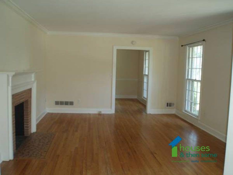 935 Rutherford Rd - Photo 2 of 24