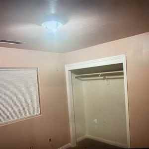 8006 Jackstraw St - Photo 7 of 9