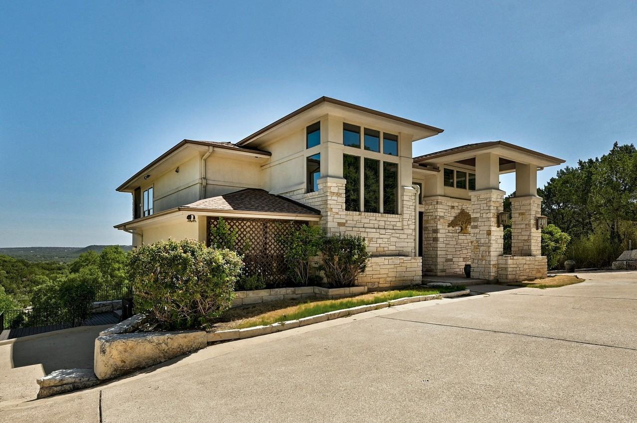 9313 Stone Mountain Dr - Photo 2 of 33