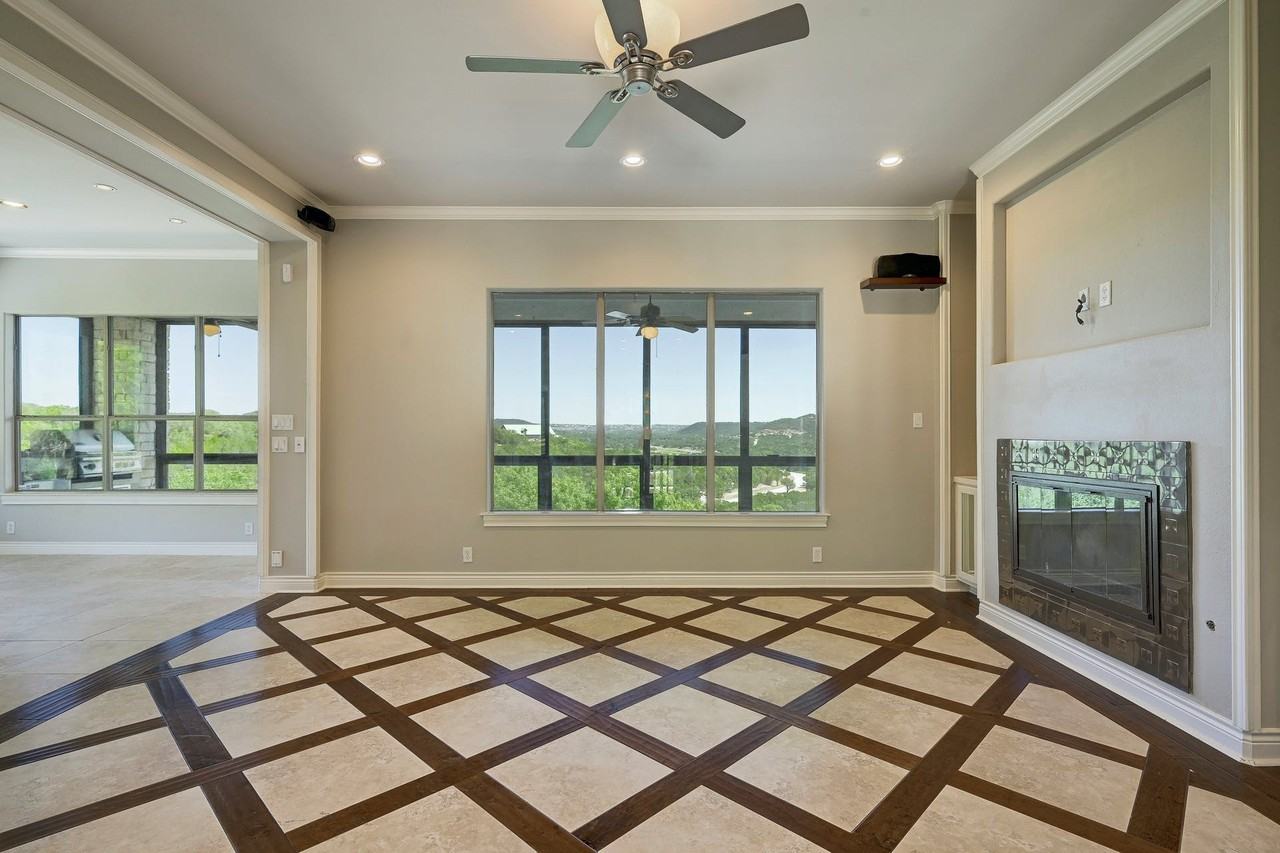 9313 Stone Mountain Dr - Photo 3 of 33