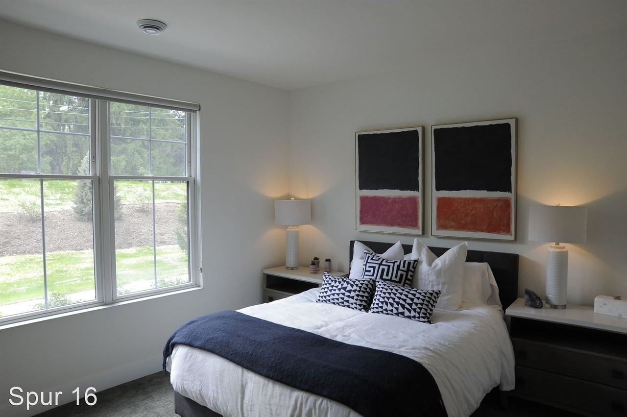 Spur 16 Apartments - Photo 3 of 10