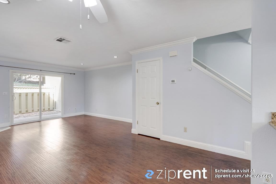 312 Eastgate Ln - Photo 3 of 20