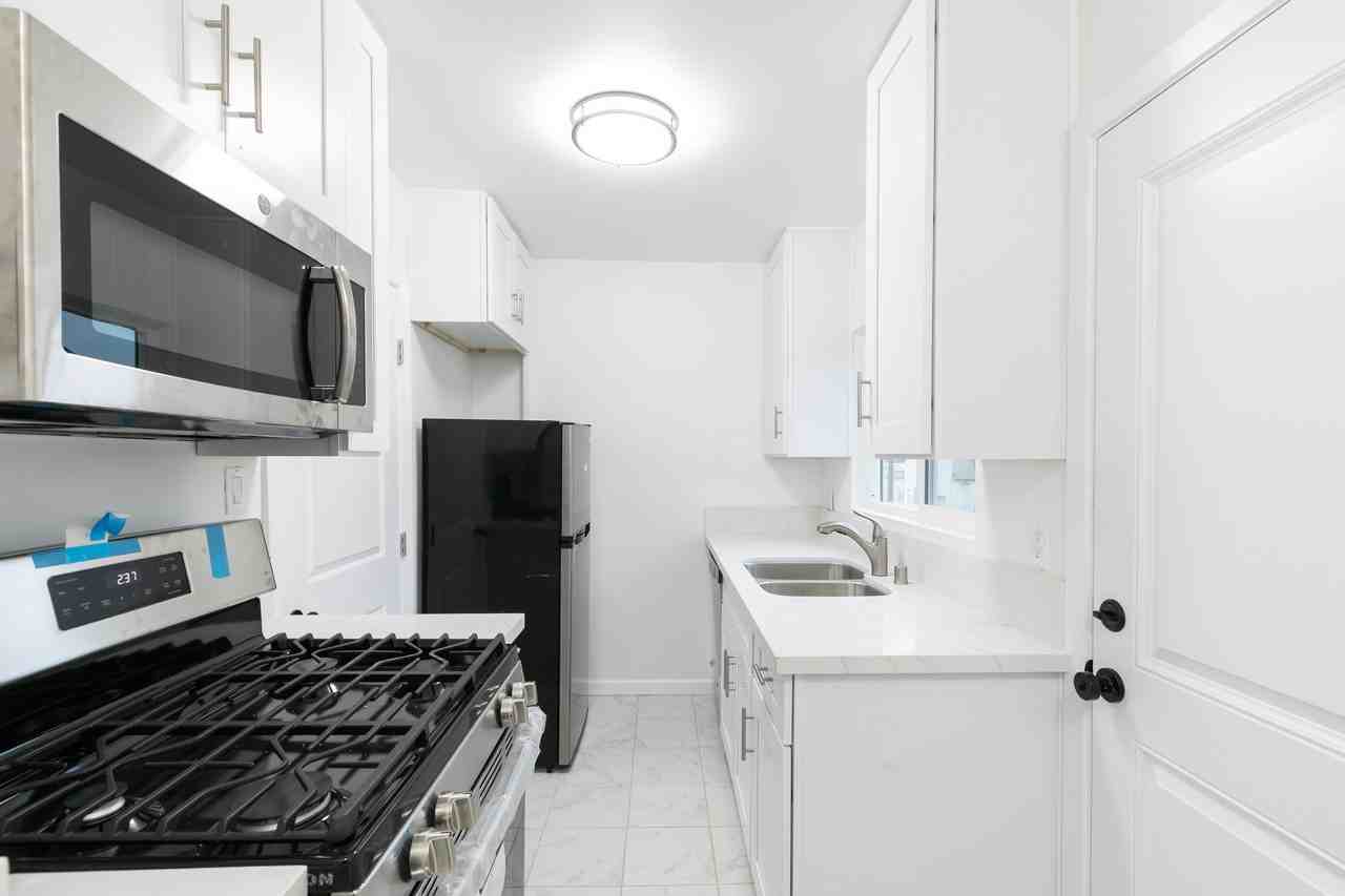 2628 Arvia St #1A - Photo 3 of 8