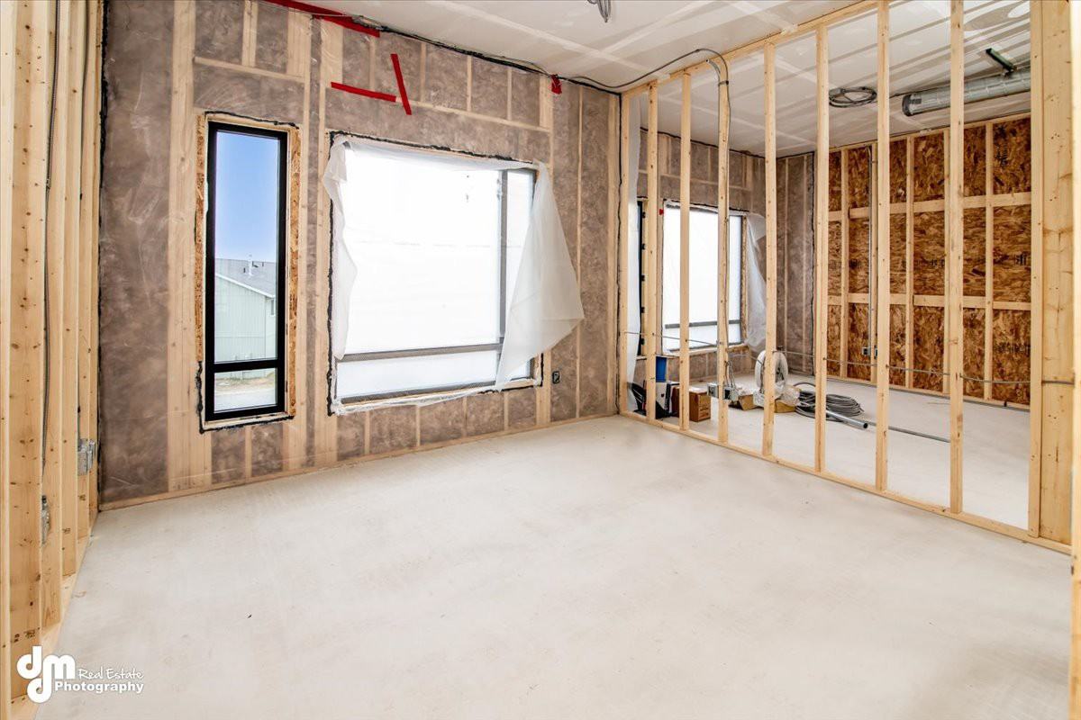 800 800 East Railroad AvenueSuite 220 220, Wasilla, AK 99654 Studio