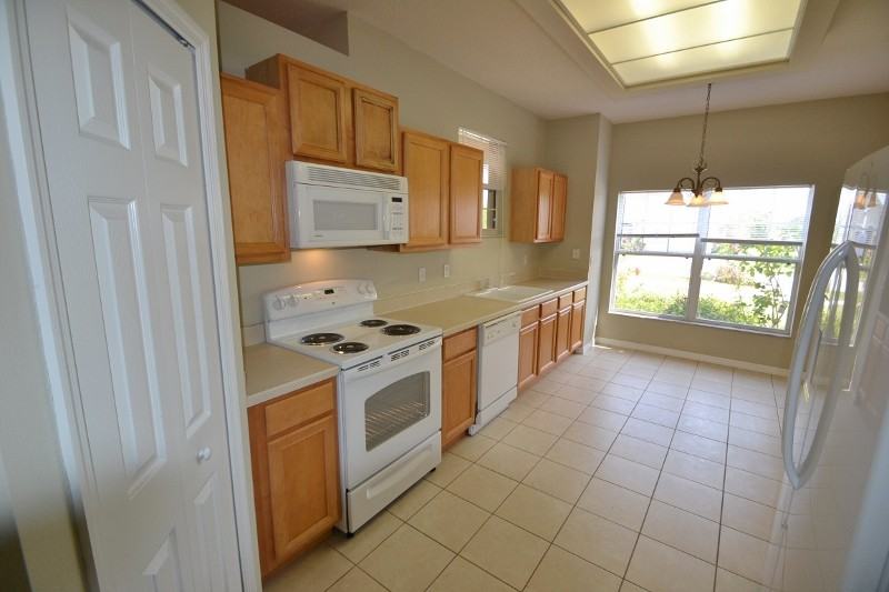 1847 Nature Cove Ln - Photo 2 of 12