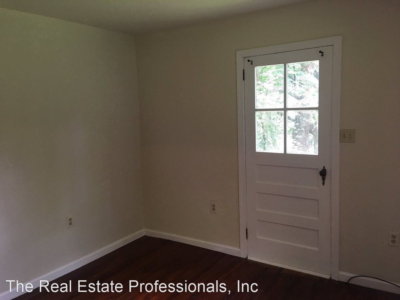 93 Center Rd - Photo 3 of 9