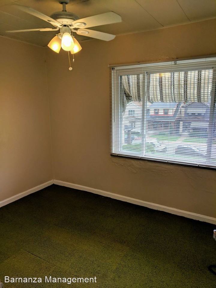 3333 & 3335 PARKVIEW ST - Photo 3 of 7