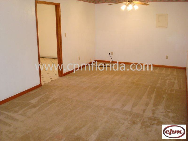 101 W Roach Rd - Photo 3 of 10