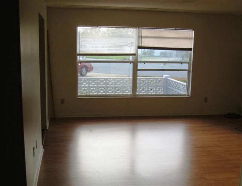 2648 Oakdale Ct - Photo 3 of 6