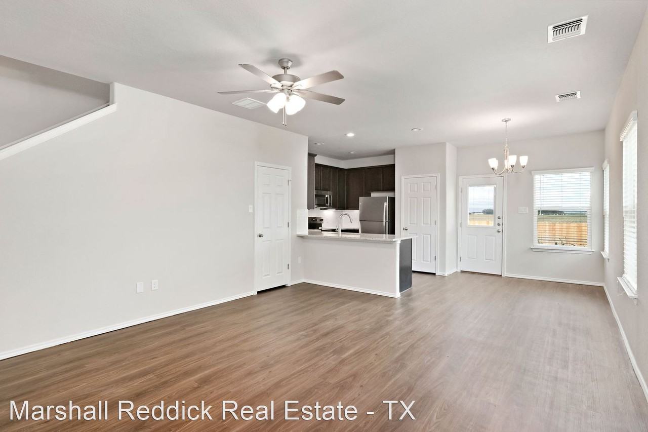 Luxury Townhome - Photo 2 of 15