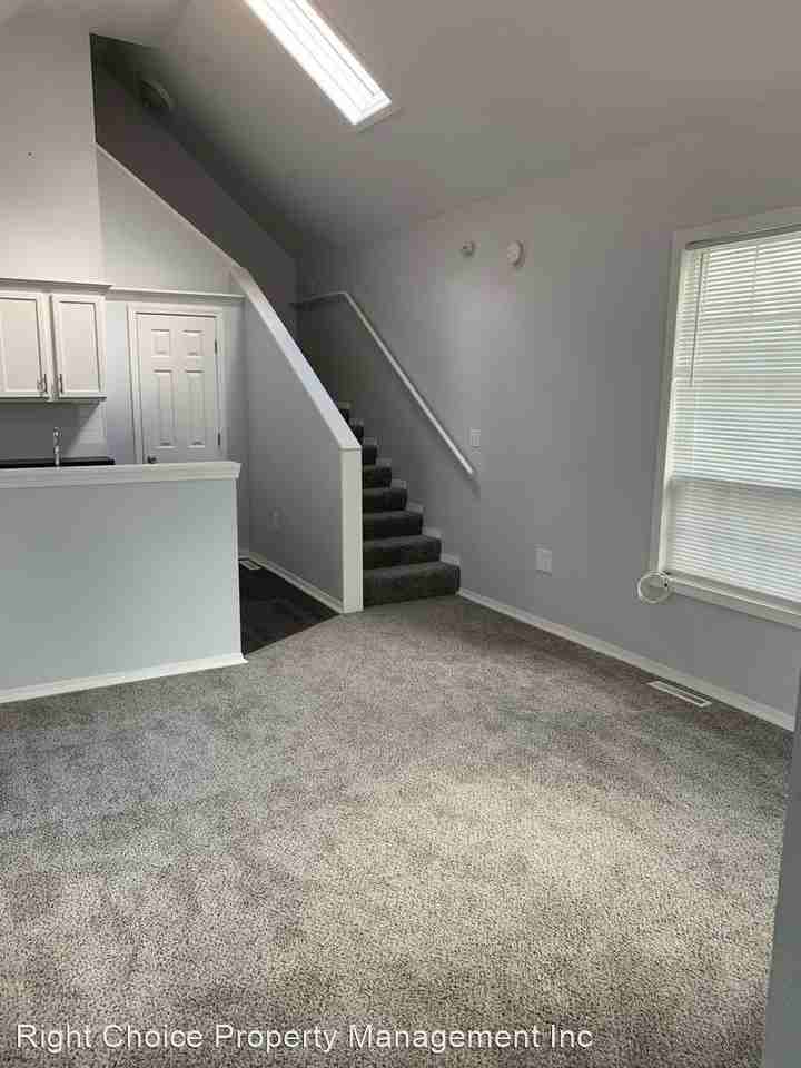 2307 Francis St - Photo 2 of 6