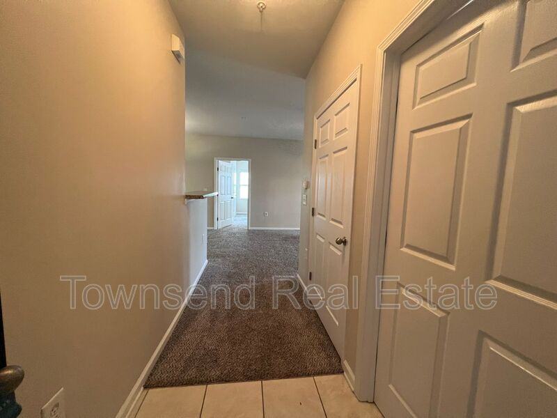 621 Marshtree Ln #107 - Photo 4 of 18