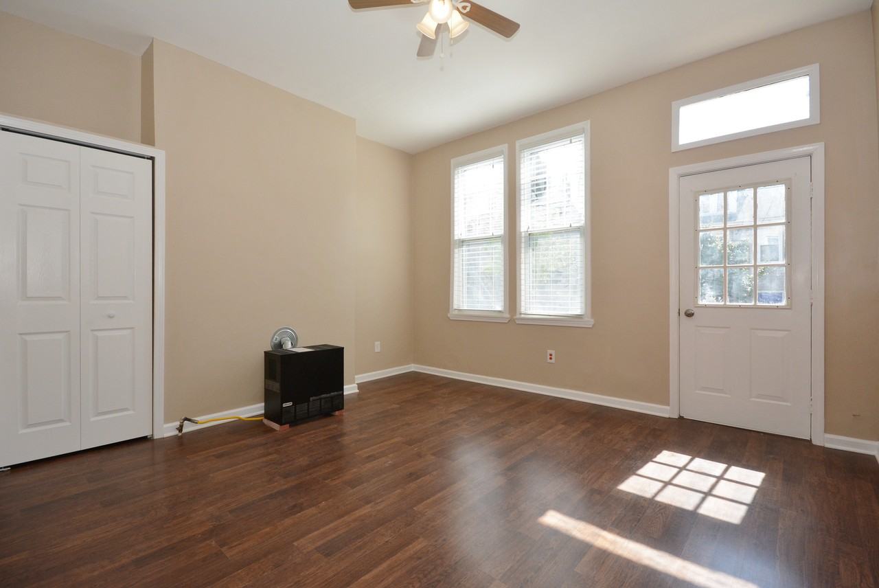 506 Suismon St - Photo 2 of 10