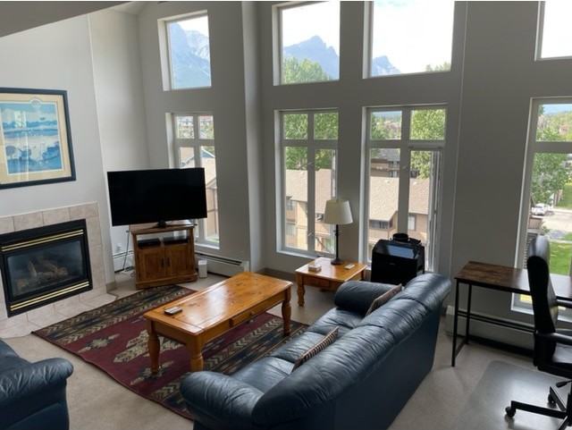 1151 Sidney St - Photo 3 of 26