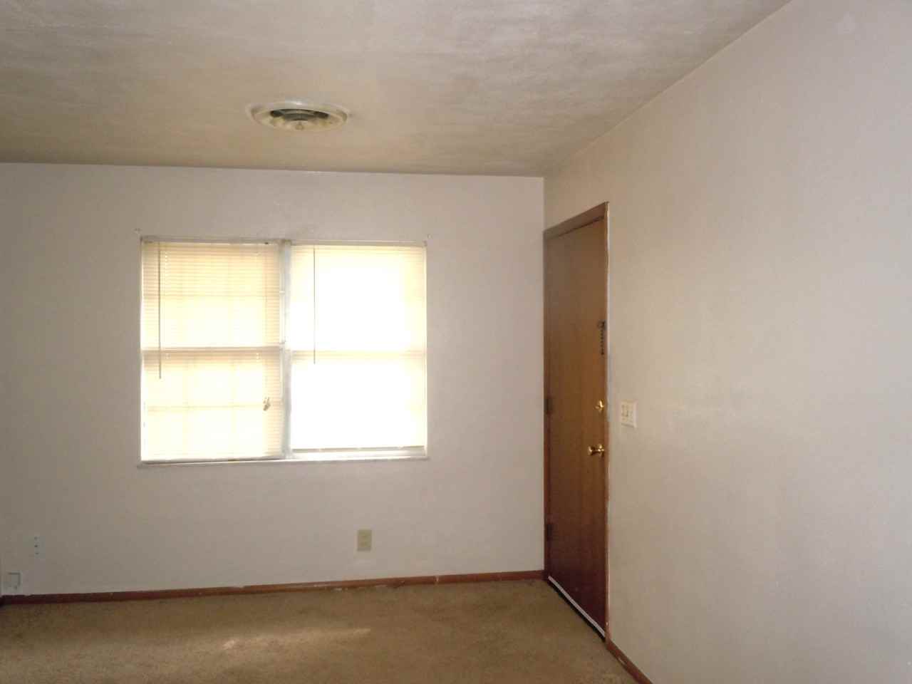 831 Strong Avenue #1 - Photo 4 of 12