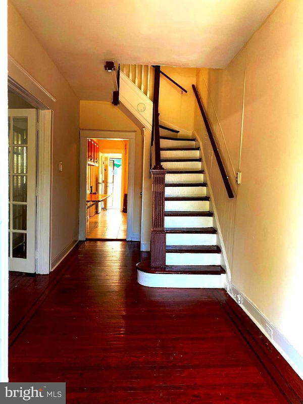 1536 Appleton St - Photo 7 of 16