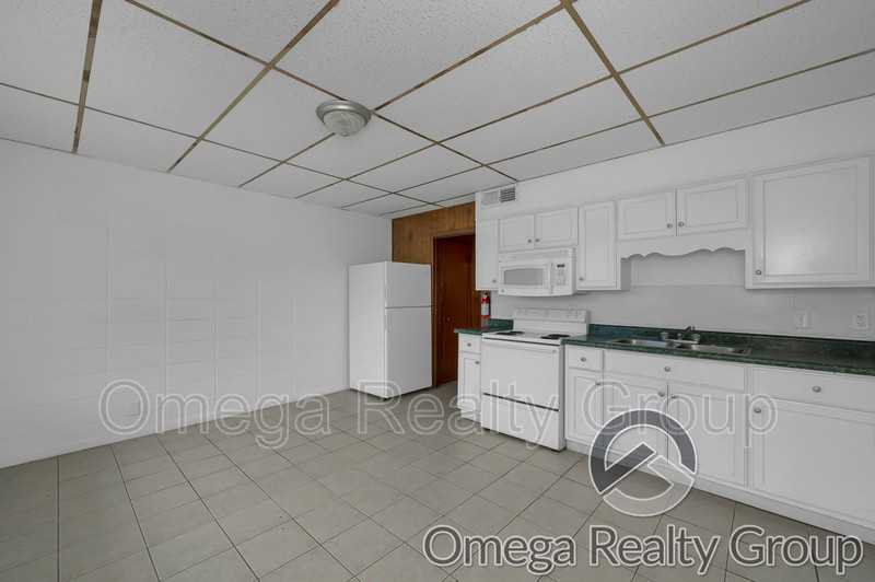 1610 6th Ave S #11 - Photo 2 of 15