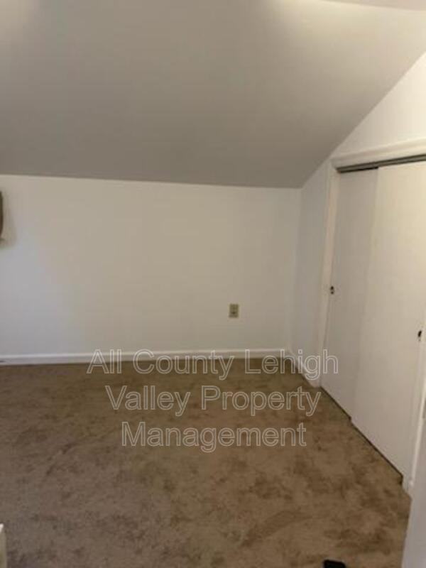 37 N Front St - Photo 7 of 10