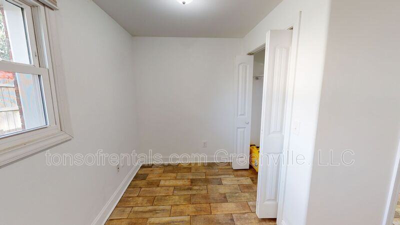 5 Daniel Ave Apt G - Photo 7 of 9