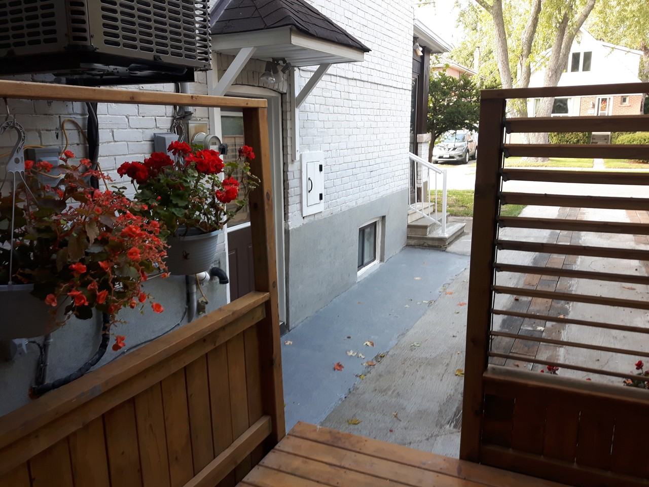 197 Parkview Avenue - Photo 2 of 12