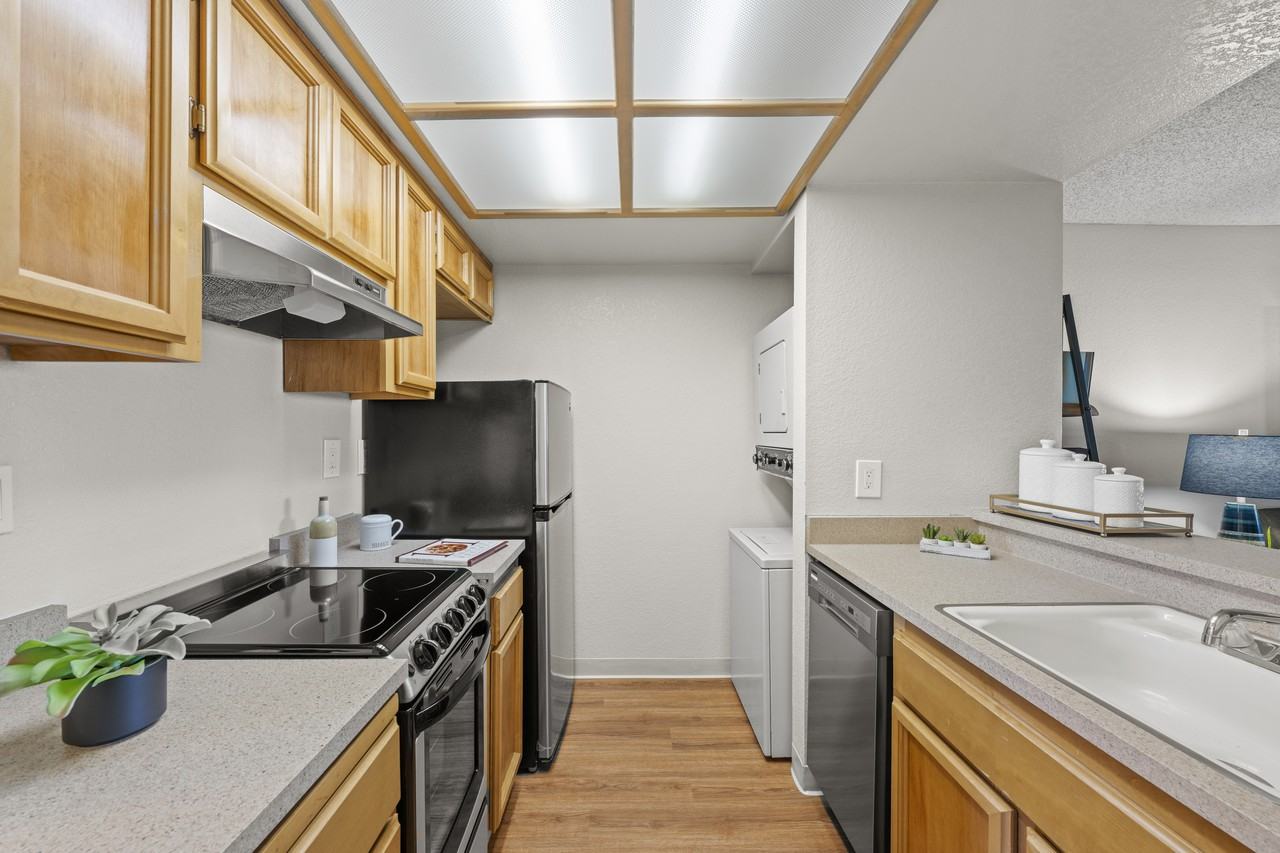 Ardenwood Forest Rental Condos - Photo 3 of 41