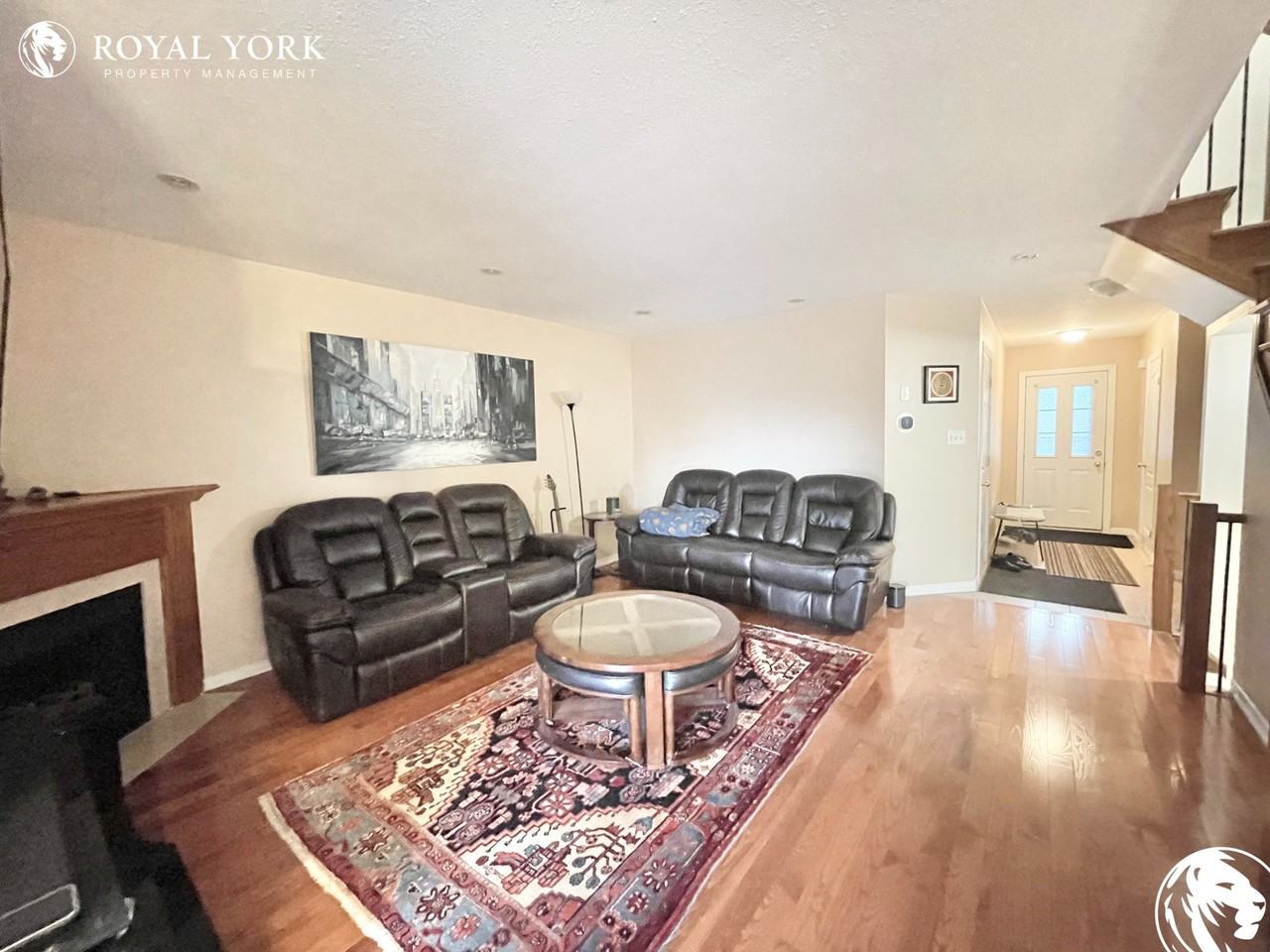 7 Southside Pl #47 - Photo 3 of 33