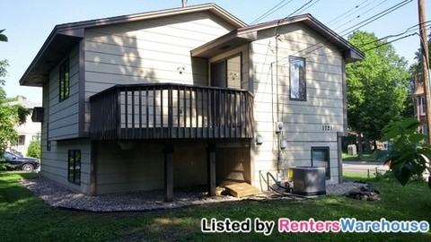 1721 Lincoln St NE - Photo 2 of 15