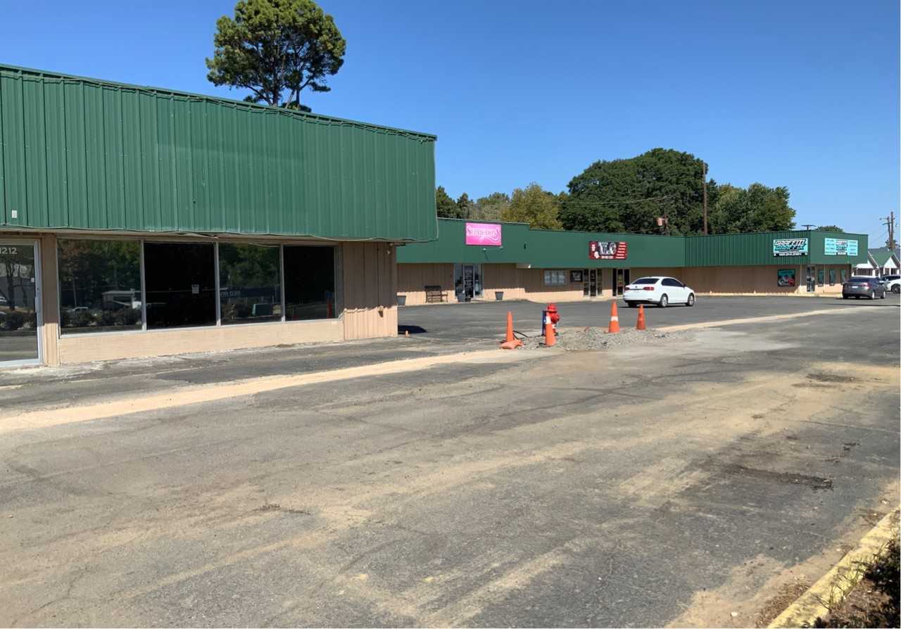 1212 John Harden Drive - Photo 6 of 8