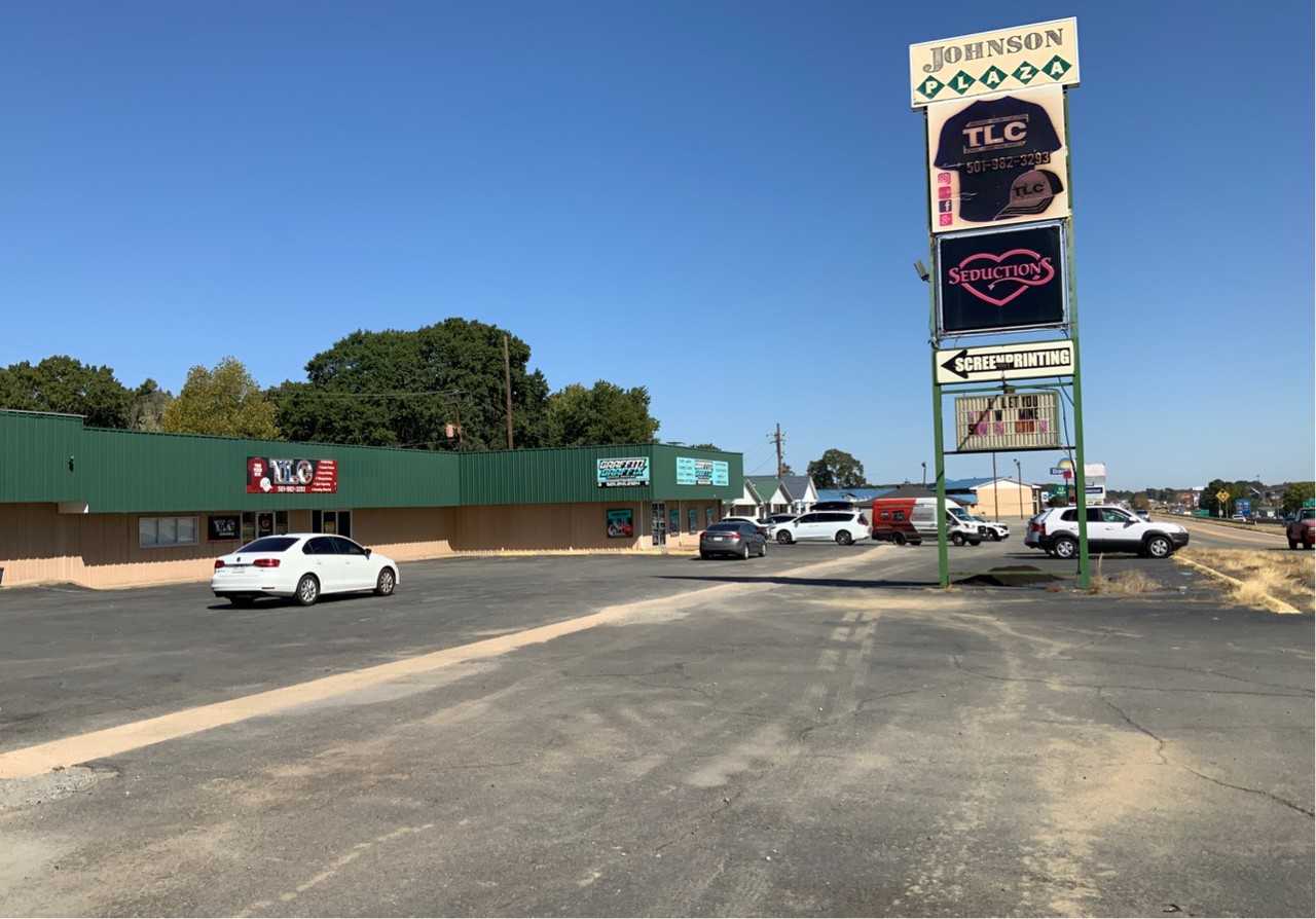 1212 John Harden Drive - Photo 7 of 8