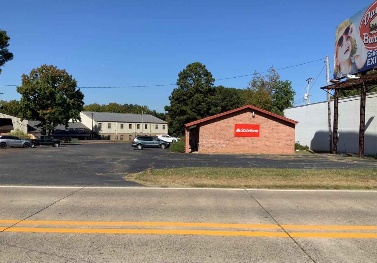 1120 John Harden Drive - Photo 6 of 9