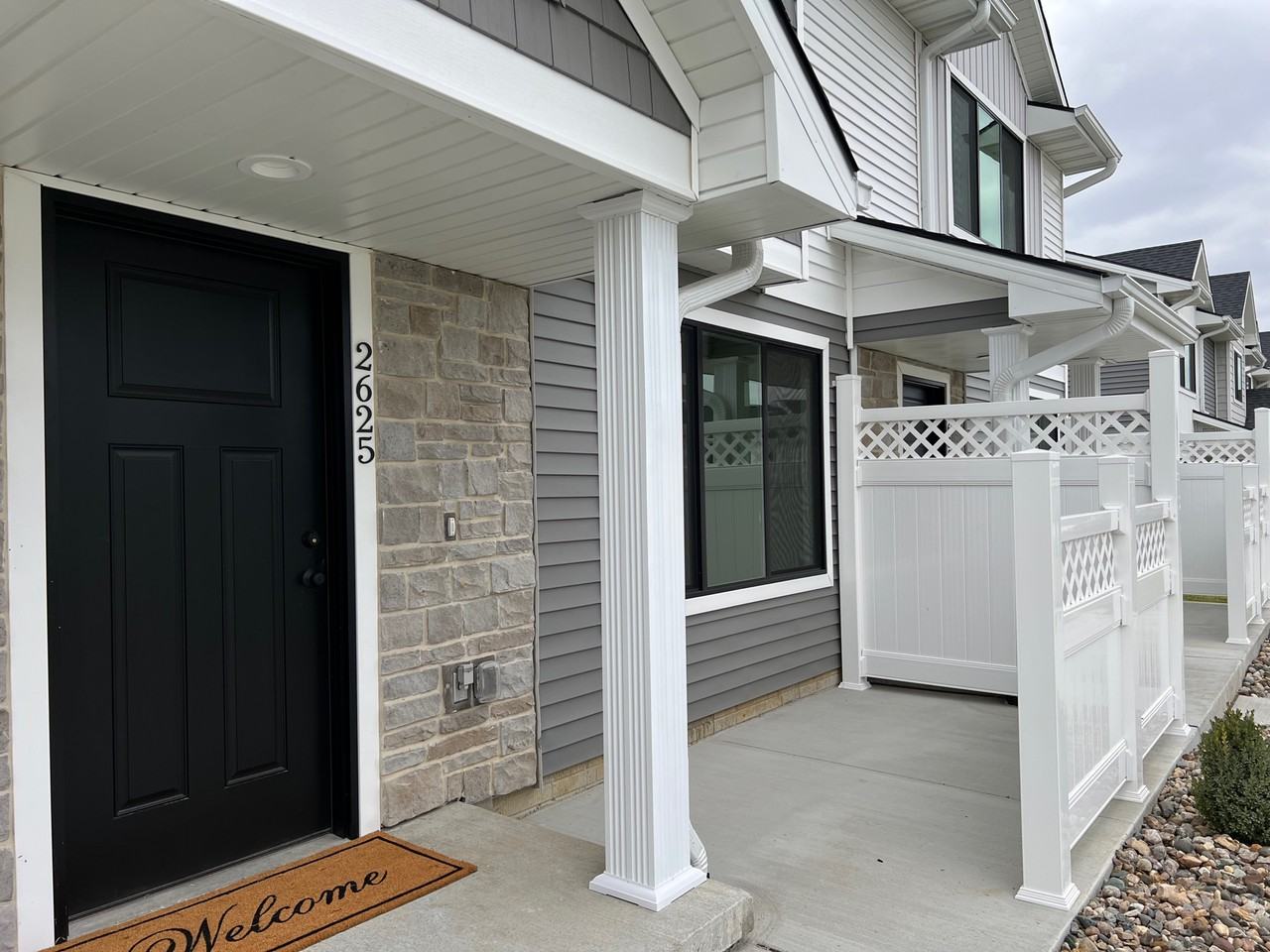 2625 Se Osier Ave #1 - Photo 2 of 21