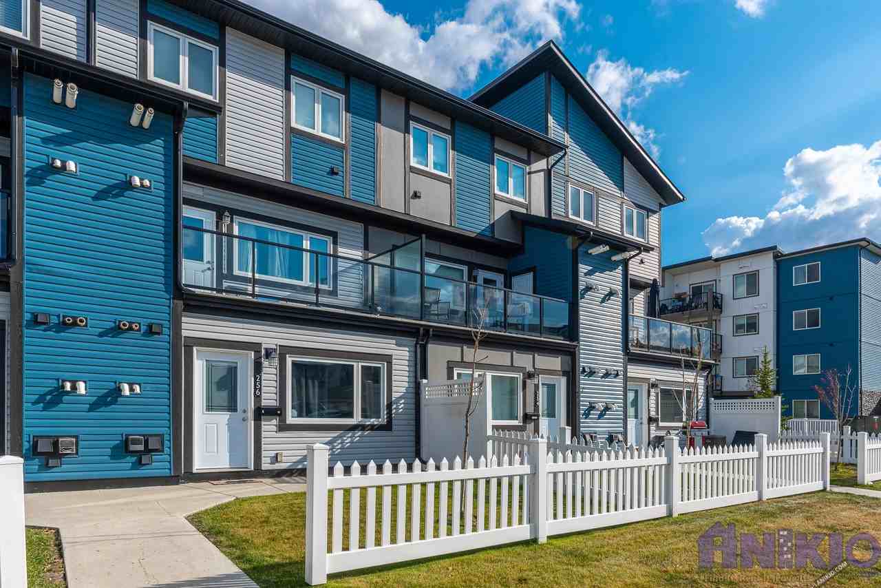 2 Bedroom Townhouse in Evergreen Apartments 250 Akhtar Bend