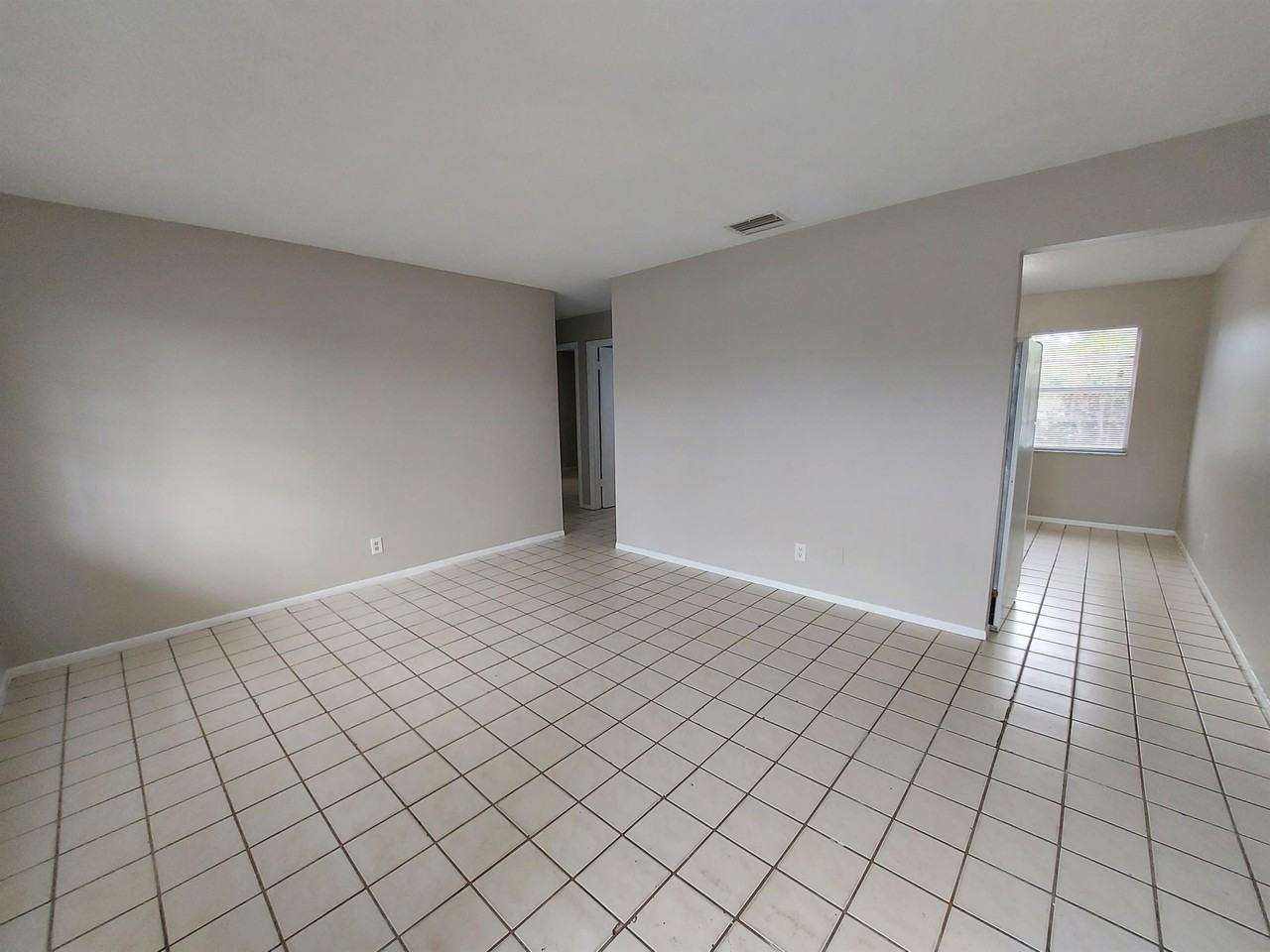 5552 5554 8th Ave - 5554 #5554 - Photo 2 of 11