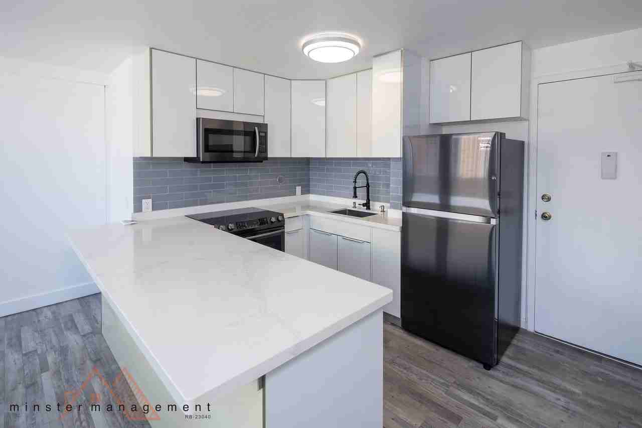 1560 Kanunu St #1204