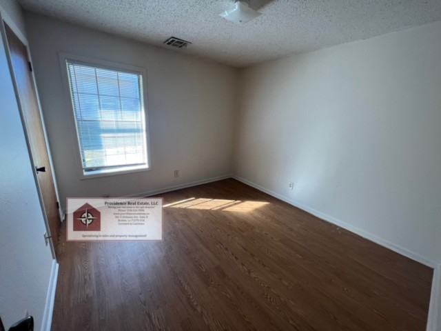 1017 Saratoga St #1 - Photo 5 of 5