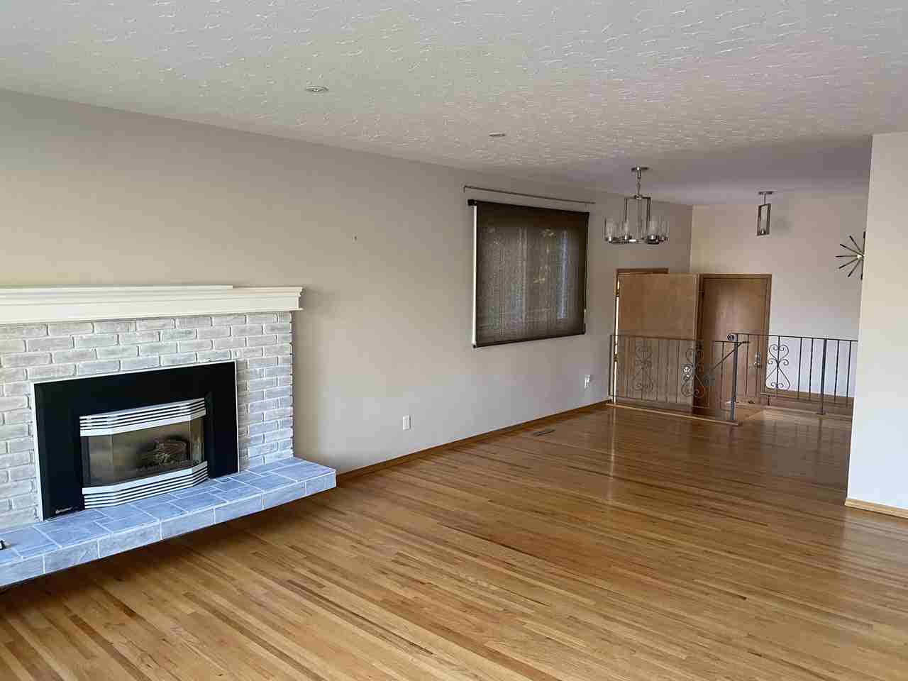 15101 74 Avenue Northwest - Photo 6 of 9