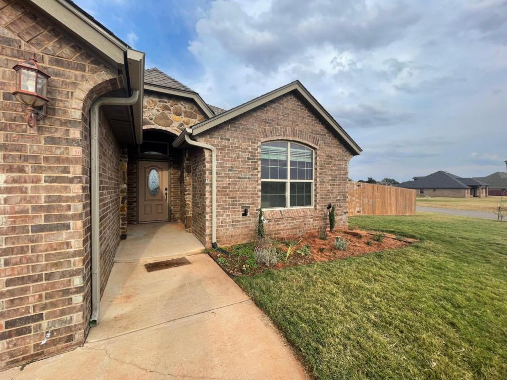 10906 Jeremiah Way - Photo 2 of 22