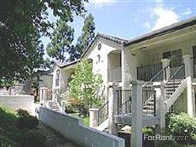 Country Views Apartments - Photo 2 of 19