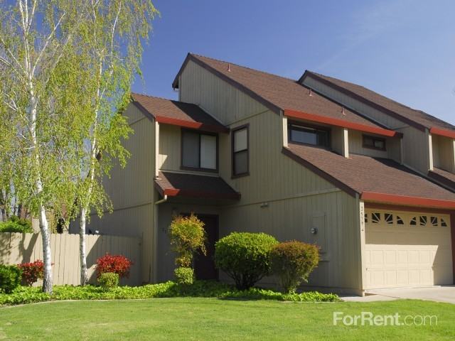 Touchstone Lake Duplexes - Photo 3 of 5