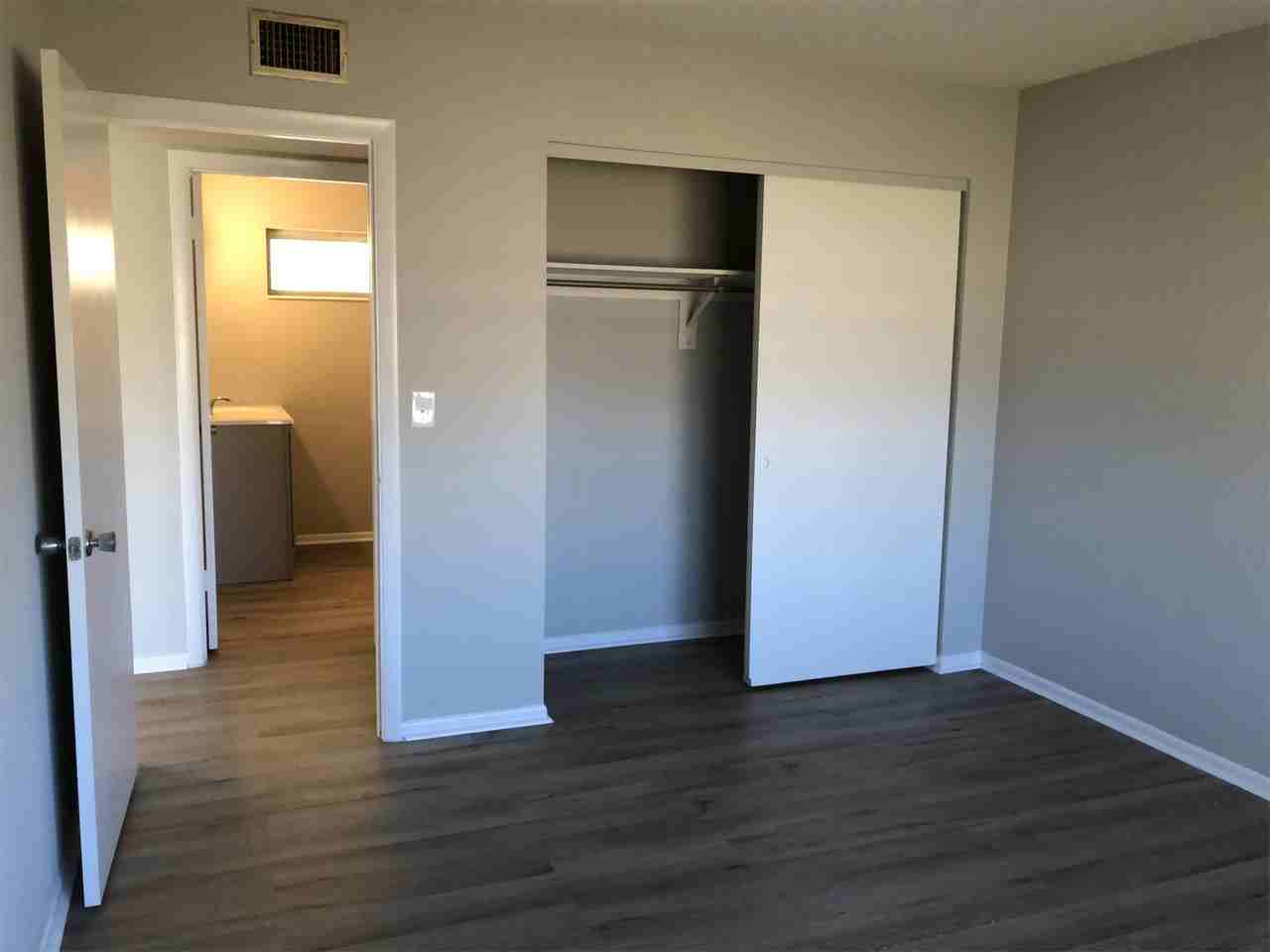 1920 W Lakeview Blvd-4 #1 - Photo 3 of 29
