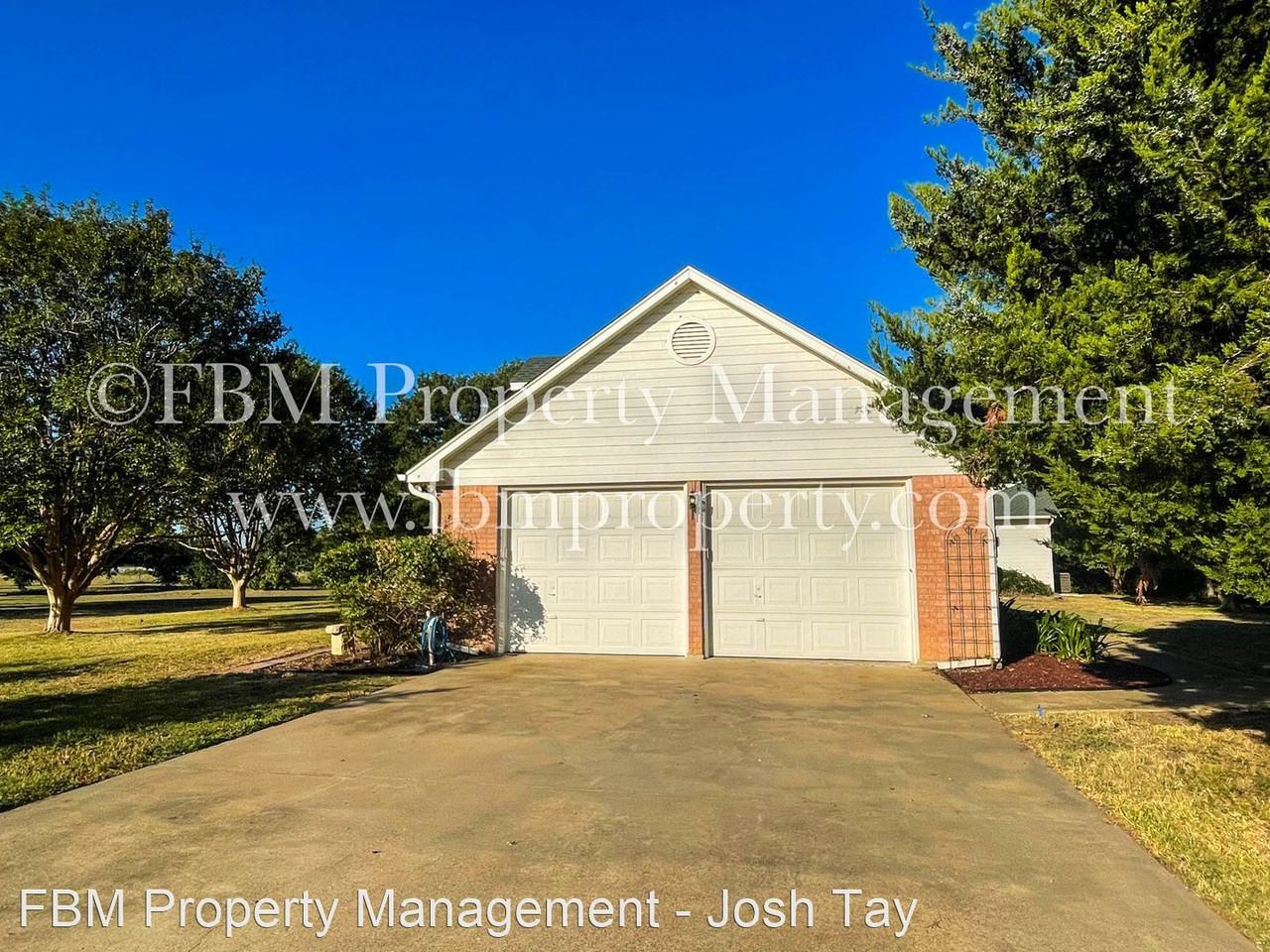 925 Pecan Grove Rd - Photo 3 of 32