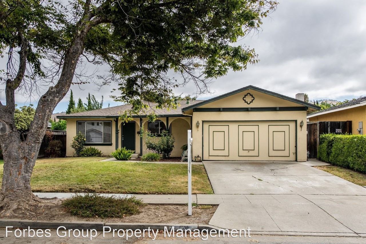 2670 Taffy Dr - Photo 2 of 22