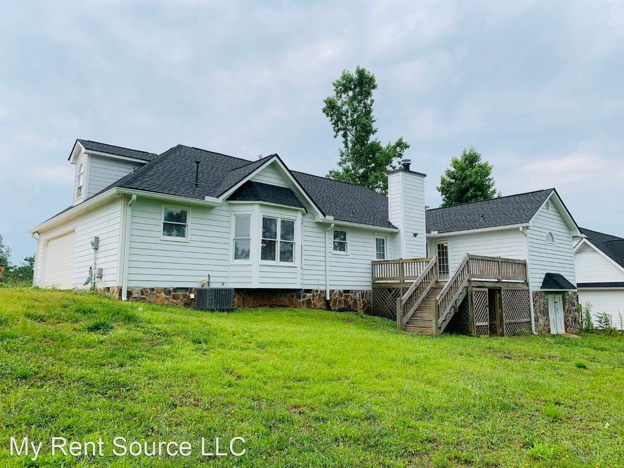 61 Garden Hills Dr - Photo 3 of 28